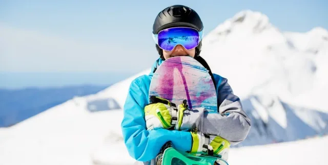Snowboardové prilby